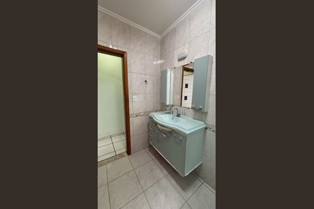 Casa para alugar com 170m², 3 quartos e 2 vagasBanheiro 1