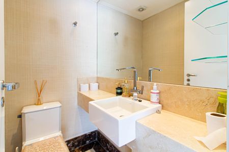 Apartamento para alugar com 180m², 3 quartos e 3 vagasLavabo