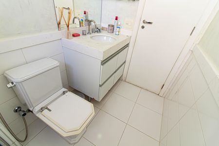 Apartamento para alugar com 180m², 3 quartos e 3 vagasBanheiro da Suíte 2