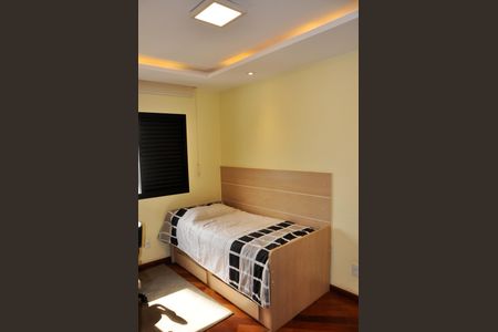 Apartamento à venda com 99m², 4 quartos e 3 vagasDetalhe - Quarto 03