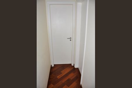 Apartamento à venda com 99m², 4 quartos e 3 vagasDetalhe - Corredor Quartos