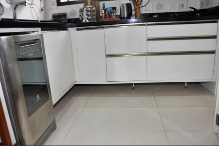 Apartamento à venda com 99m², 4 quartos e 3 vagasDetalhe - Cozinha
