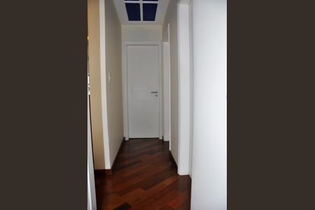 Apartamento à venda com 99m², 4 quartos e 3 vagasDetalhe - Corredor Quartos