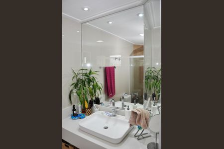 Apartamento à venda com 99m², 4 quartos e 3 vagasDetalhe - Suíte