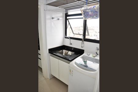 Apartamento à venda com 99m², 4 quartos e 3 vagasDetalhe - Área de Serviço