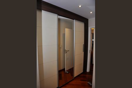 Apartamento à venda com 99m², 4 quartos e 3 vagasDetalhe - Suíte