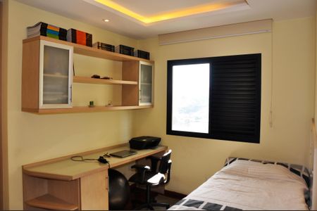 Apartamento à venda com 99m², 4 quartos e 3 vagasDetalhe - Quarto 03