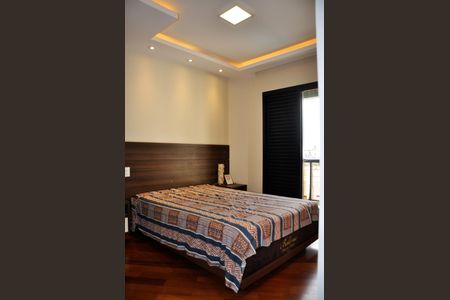 Apartamento à venda com 99m², 4 quartos e 3 vagasDetalhe - Quarto 01 com Closet e Suíte