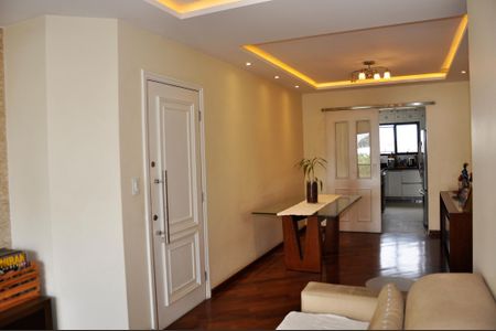 Apartamento à venda com 99m², 4 quartos e 3 vagasDetalhe - Sala