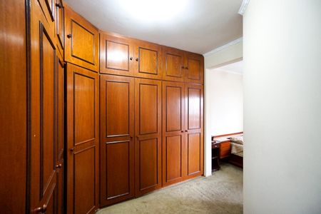 Apartamento para alugar com 124m², 3 quartos e 1 vaga Apartamento para alugar com 124m², 3 quartos e 1 vagaCloset da suíte