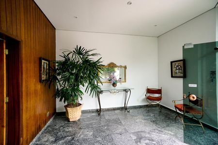 Apartamento para alugar com 124m², 3 quartos e 1 vaga Apartamento para alugar com 124m², 3 quartos e 1 vagaHall social