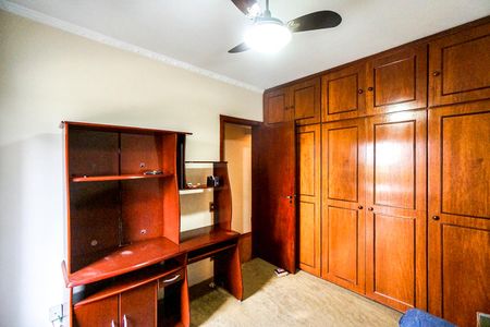 Apartamento para alugar com 124m², 3 quartos e 1 vaga Apartamento para alugar com 124m², 3 quartos e 1 vagaQuarto