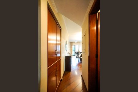 Apartamento para alugar com 124m², 3 quartos e 1 vaga Apartamento para alugar com 124m², 3 quartos e 1 vagaCorredor