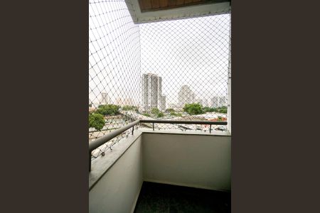 Apartamento para alugar com 124m², 3 quartos e 1 vaga Apartamento para alugar com 124m², 3 quartos e 1 vagaVaranda do Quarto