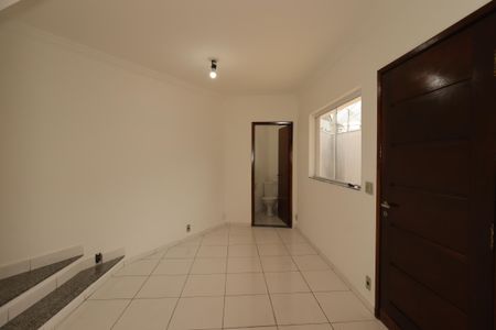 Sala de casa para alugar com 2 quartos, 85m² em Vila Curuçá, Santo André
