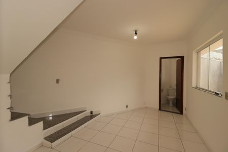 Sala de casa para alugar com 2 quartos, 85m² em Vila Curuçá, Santo André