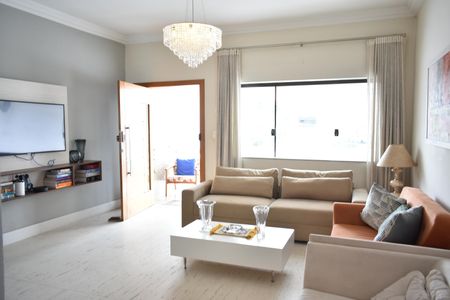 Sala de casa para alugar com 3 quartos, 200m² em Planalto Paulista, São Paulo