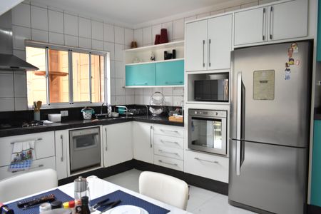 Casa à venda com 200m², 3 quartos e 2 vagasCozinha