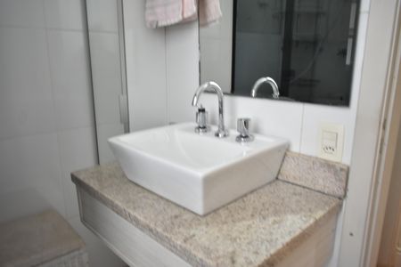 Casa à venda com 200m², 3 quartos e 2 vagasBanheiro Social