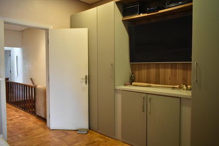Casa à venda com 200m², 3 quartos e 2 vagasSuíte