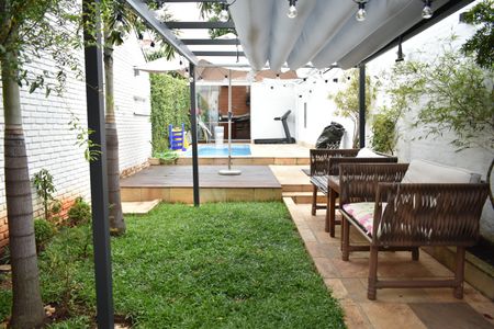 Casa à venda com 200m², 3 quartos e 2 vagasJardim