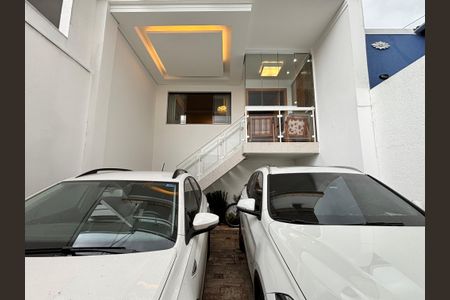 Casa à venda com 200m², 3 quartos e 2 vagasEntrada