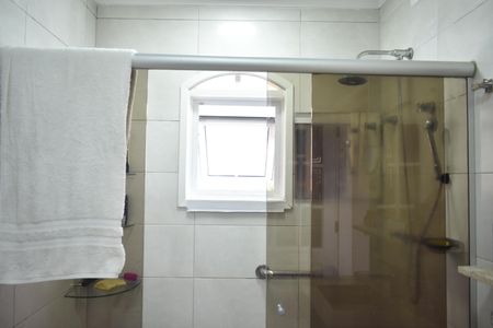 Casa à venda com 200m², 3 quartos e 2 vagasSuíte