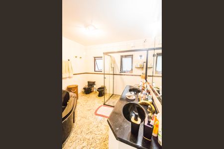 Casa de condomínio à venda com 300m², 4 quartos e 3 vagasBanheiro da Suíte