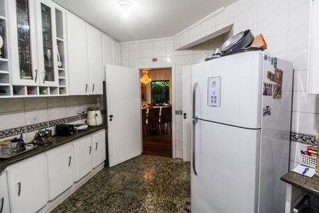 Casa de condomínio à venda com 300m², 4 quartos e 3 vagasCozinha