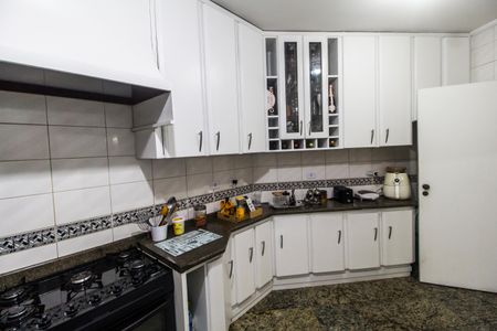 Casa de condomínio à venda com 300m², 4 quartos e 3 vagasCozinha