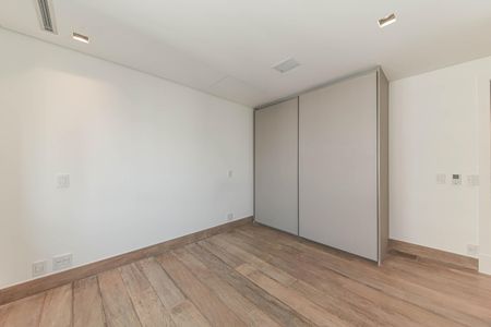 Apartamento à venda com 485m², 3 quartos e 5 vagasSuite 2