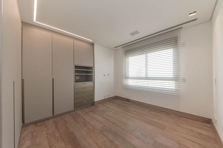 Apartamento à venda com 485m², 3 quartos e 5 vagasSuite 3
