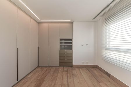 Apartamento à venda com 485m², 3 quartos e 5 vagasSuite 3
