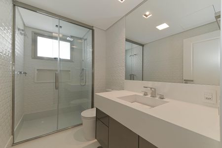 Apartamento à venda com 485m², 3 quartos e 5 vagasBanheiro da Suíte 3