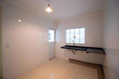 Casa para alugar com 200m², 3 quartos e 2 vagasCozinha 