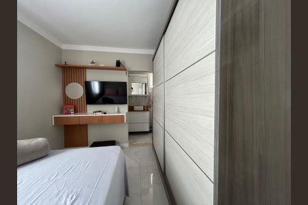 Apartamento à venda com 96m², 3 quartos e 1 vagaSuíte 