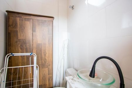 Apartamento à venda com 105m², 2 quartos e 2 vagas Apartamento à venda com 105m², 2 quartos e 2 vagasBanheiro de serviço