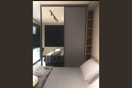Sala / Quarto de apartamento para alugar com 1 quarto, 24m² em Vila Clementino, São Paulo