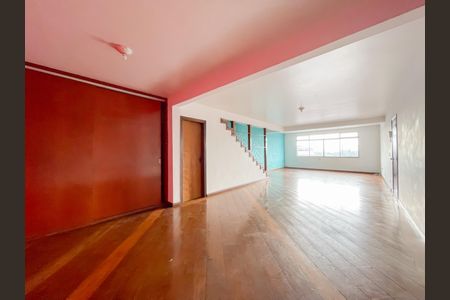Sala de casa para alugar com 4 quartos, 225m² em Rio Pequeno, Osasco