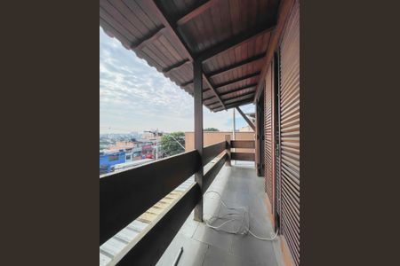 Casa para alugar com 225m², 4 quartos e sem vagaSacada