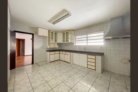 Casa para alugar com 225m², 4 quartos e sem vagaCozinha