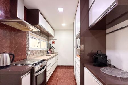 Apartamento à venda com 107m², 2 quartos e 2 vagasCozinha