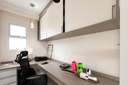 Apartamento à venda com 107m², 2 quartos e 2 vagasEscritório