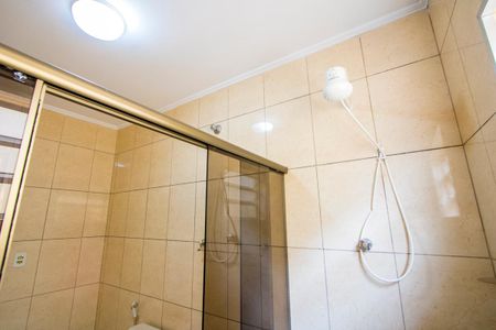 Casa à venda com 154m², 2 quartos e 3 vagasBanheiro do quarto 1