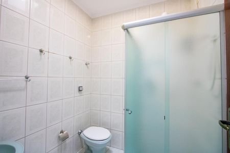 Casa à venda com 154m², 2 quartos e 3 vagasBanheiro do quarto 2