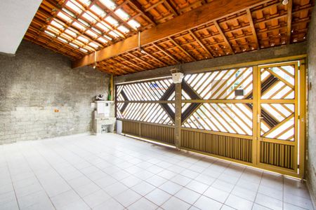 Casa à venda com 154m², 2 quartos e 3 vagasGaragem