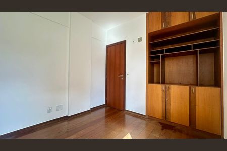 Quarto  de apartamento para alugar com 3 quartos, 95m² em Buritis, Belo Horizonte