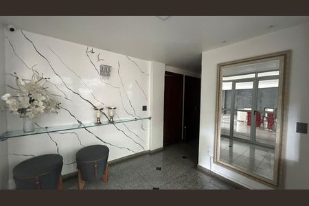 Apartamento para alugar com 95m², 3 quartos e 1 vagaHall social 