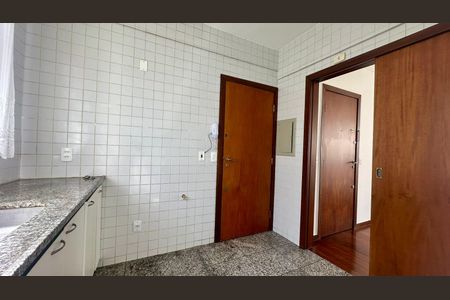 Apartamento para alugar com 95m², 3 quartos e 1 vagaCozinha 