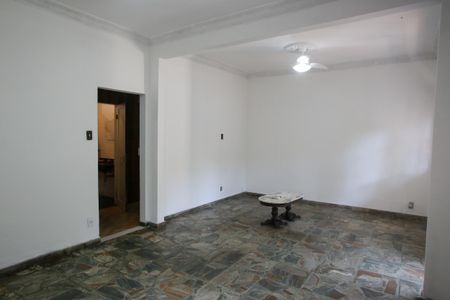 Sala de Estar de casa para alugar com 6 quartos, 351m² em Pechincha, Rio de Janeiro